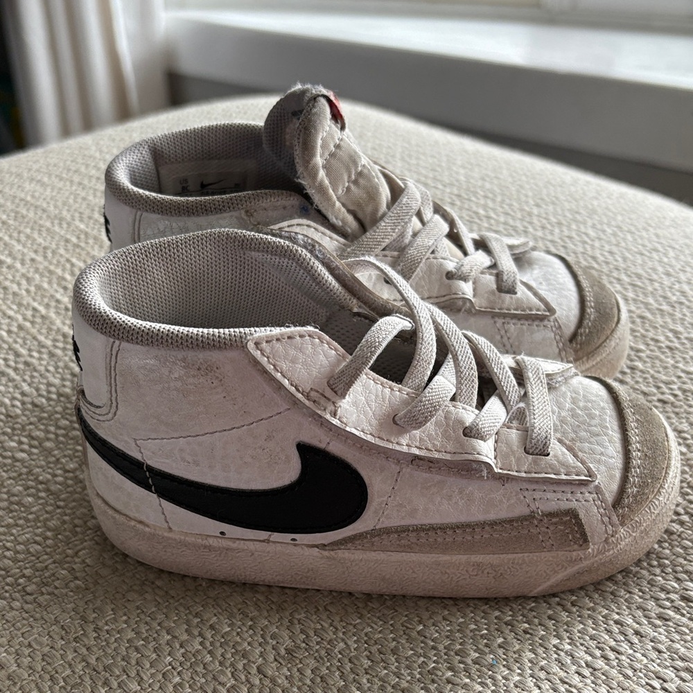 Nike Kids Cream and Black High-Top Sneakers